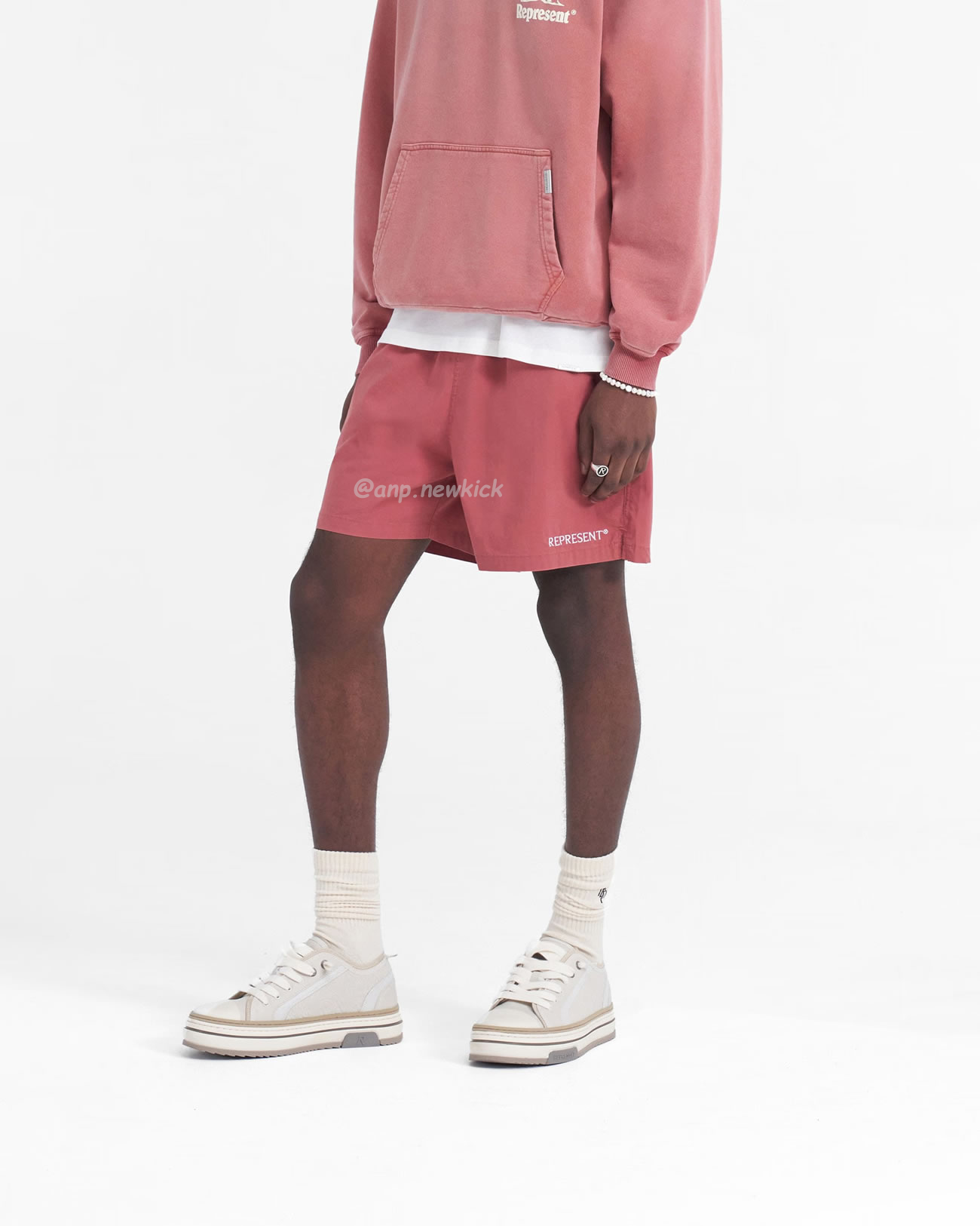 Represent Logo Embroidered Bermuda Shorts (2) - www.newkick.vip